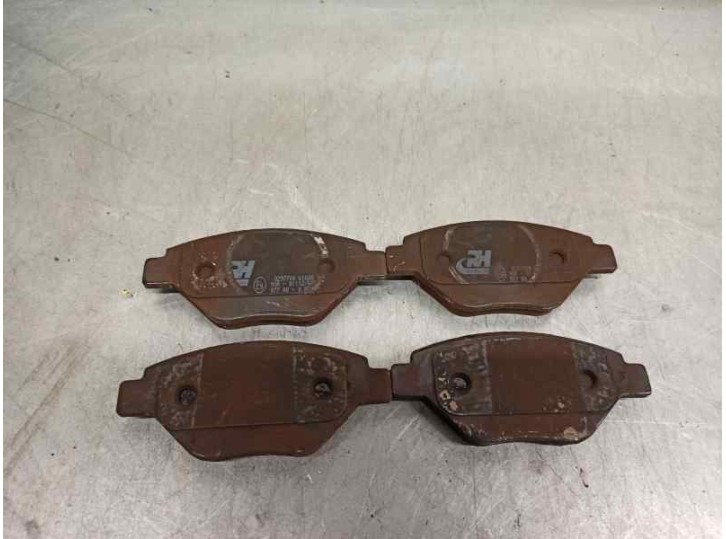 Recambio de pastillas de freno para renault megane ii berlina 5p 1.4 16v referencia OEM IAM   