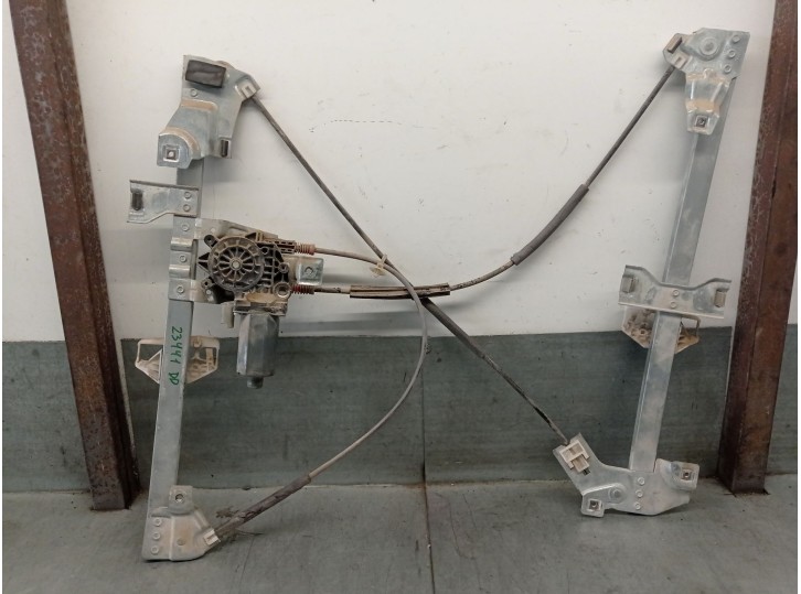 Recambio de elevalunas delantero derecho para citroën berlingo 1.9 diesel referencia OEM IAM 9222G1 9222G1 0130821762 BOSCH