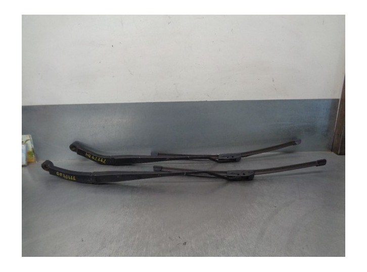 Recambio de brazo limpia delantero derecho para chevrolet epica 2.0 diesel cat referencia OEM IAM 96636500 96636497 