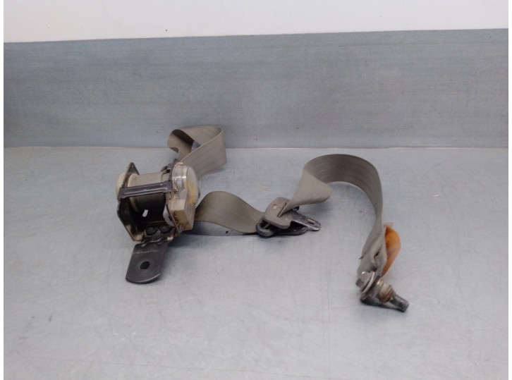 Recambio de cinturon seguridad trasero derecho para isuzu trooper 2.8 turbodiesel referencia OEM IAM 0416059  5 PUERTAS