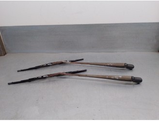 Recambio de brazo limpia delantero derecho para isuzu trooper 2.8 turbodiesel referencia OEM IAM 4JB1 DERECHO E IZQUIERDO 