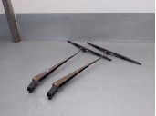 Recambio de brazo limpia delantero derecho para isuzu trooper 2.8 turbodiesel referencia OEM IAM 4JB1 DERECHO E IZQUIERDO 