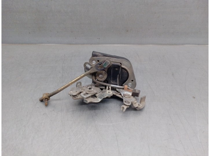 Recambio de cerradura puerta trasera derecha para isuzu trooper 2.8 turbodiesel referencia OEM IAM 4JB1 5 PUERTAS