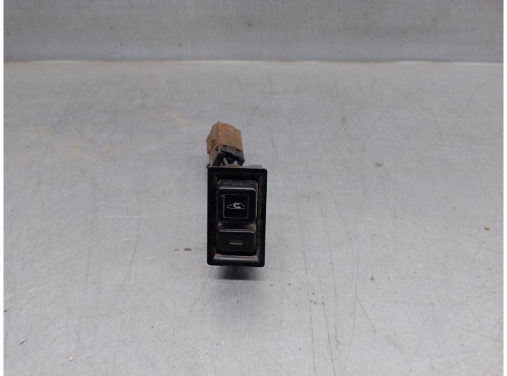Recambio de interruptor para isuzu trooper 2.8 turbodiesel referencia OEM IAM 6930V18 