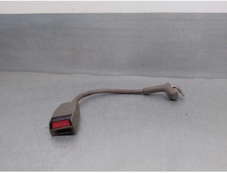 Recambio de enganche cinturon para isuzu trooper 2.8 turbodiesel referencia OEM IAM NSB1035 DELANTERO DERECHO 5 PUERTAS