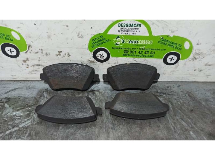 Replacement brake pads for Dacia Duster II 1.6 SCe cat OEM IAM reference 8200432336 