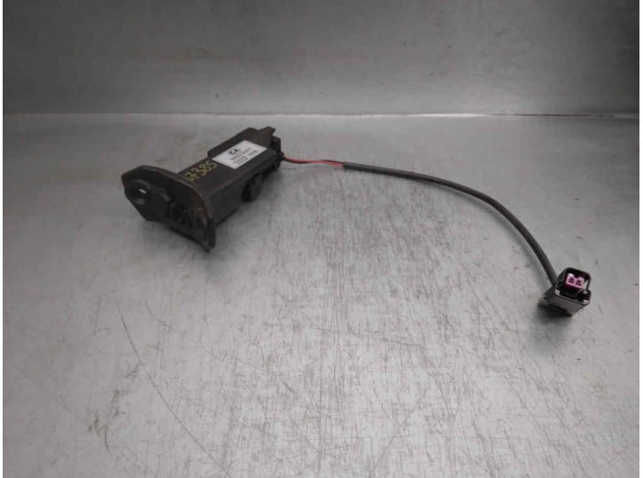 Recambio de motor tapa deposito combustible para chevrolet captiva 2.0 diesel cat referencia OEM IAM 96623001  