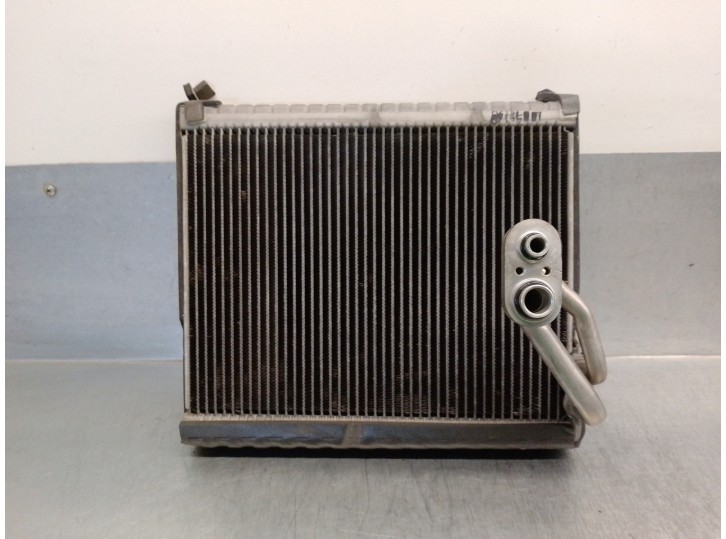 Replacement air conditioning condenser / radiator for Dodge Journey 2.0 16V CRD CAT OEM IAM reference 68038191AA 