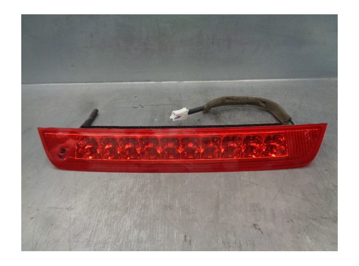 Recambio de luz central de freno para hyundai ix35 1.7 crdi cat referencia OEM IAM 927002Y000  