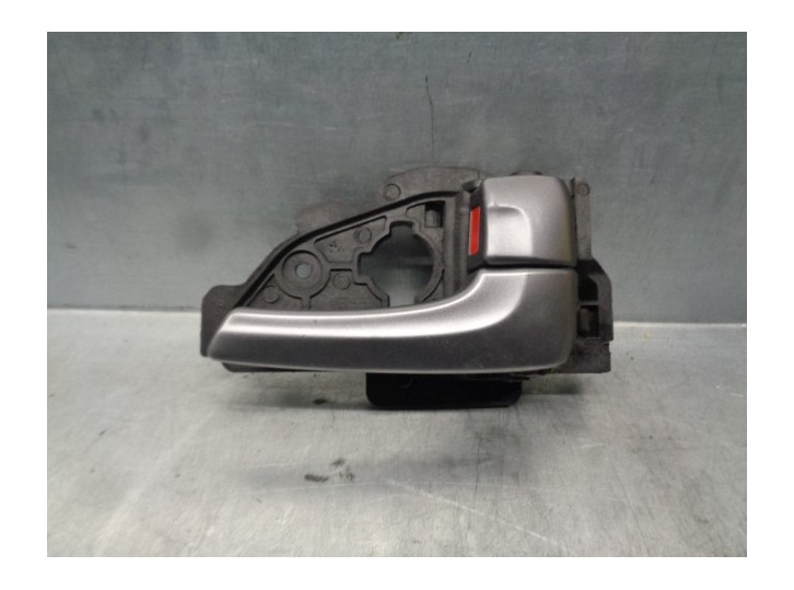 Recambio de maneta interior delantera derecha para hyundai ix35 1.7 crdi cat referencia OEM IAM 826202S020R  