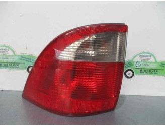 Recambio de piloto lateral izquierdo para saab 9-5 familiar 2.2 tid cat referencia OEM IAM 5142252  