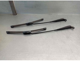 Recambio de brazo limpia delantero derecho para ford ka (ccq) 1.3 cat referencia OEM IAM 97KG17526DC 
