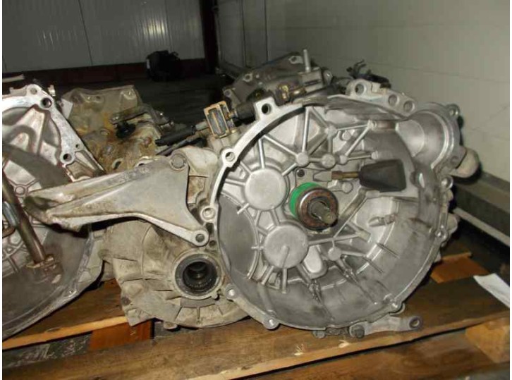 Recambio de caja cambios para volvo v70 familiar 2.4 turbo cat referencia OEM IAM P12 T164877 M56H