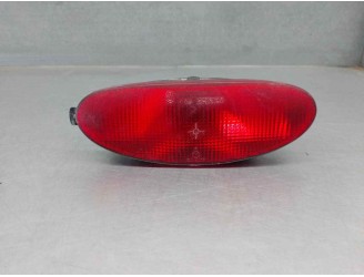 Recambio de piloto trasero central para peugeot 206 berlina 1.9 diesel referencia OEM IAM 03A001 