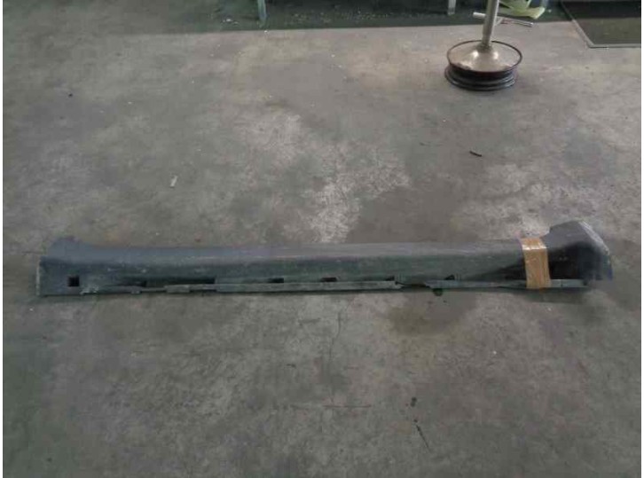 Replacement right side skirt spoiler for Volvo XC90 2.4 diesel cat OEM IAM reference 30653722 