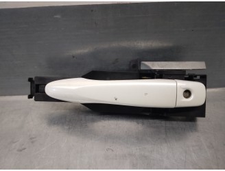 Recambio de maneta exterior delantera izquierda para nissan qashqai (j11) 1.2 16v cat referencia OEM IAM 806115FD0B  5 PUERTAS