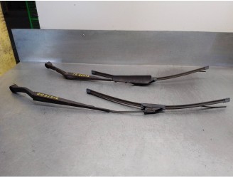 Recambio de brazo limpia delantero derecho para kia carnival ii 2.9 crdi cat referencia OEM IAM 0K55367321 