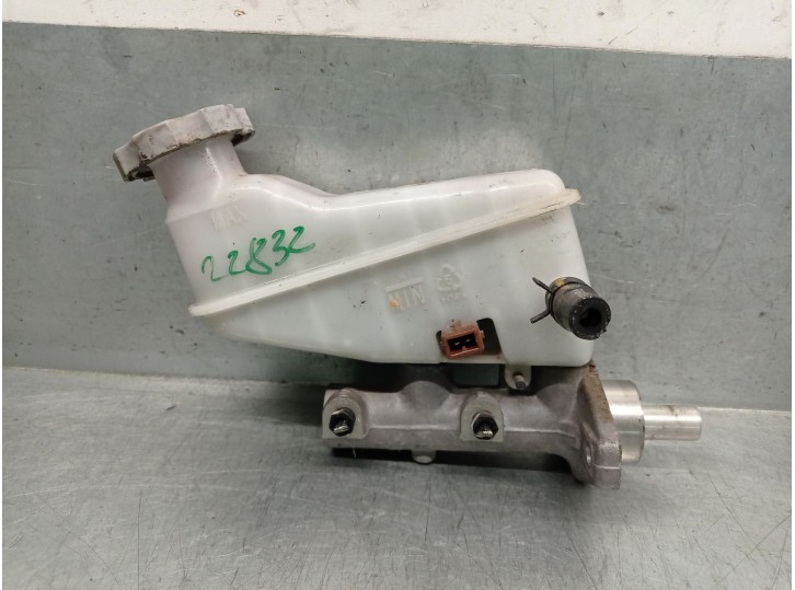 Recambio de bomba freno para hyundai i20 i (pb, pbt) 1.2 referencia OEM IAM 585101J100 585101J100 