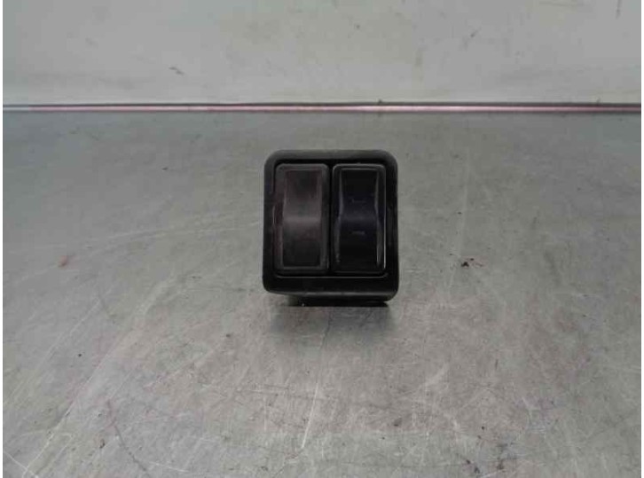 Recambio de mando elevalunas delantero izquierdo para citroën zx break 1.9 turbodiesel referencia OEM IAM 9603526477 