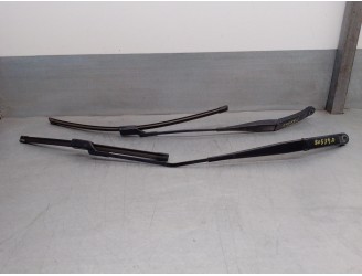 Recambio de brazo limpia delantero derecho para alfa romeo giulietta (191) 1.6 jtdm cat referencia OEM IAM 50509404 DERECHO E IZ
