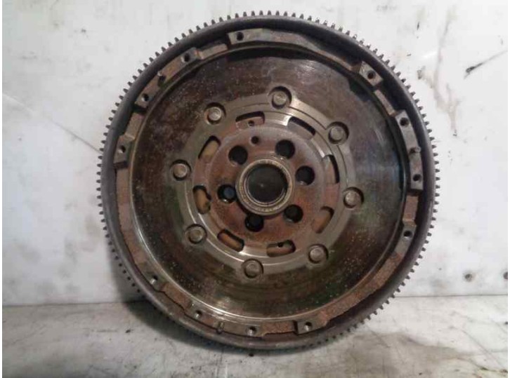 Recambio de volante motor para seat cordoba berlina (6k2) 1.9 tdi referencia OEM IAM 038105264E 