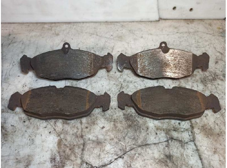 Recambio de pastillas de freno para opel corsa b 1.7 diesel referencia OEM IAM 