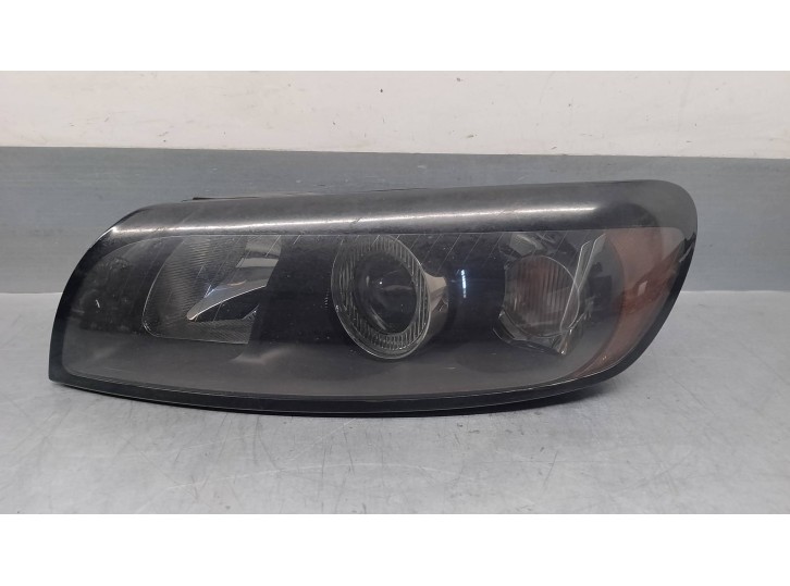 Recambio de faro izquierdo para volvo c30 1.6 diesel cat referencia OEM IAM 30657168  3 PUERTAS