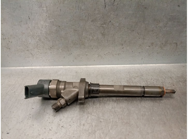 Recambio de inyector para peugeot 406 coupe (s1/s2) 2.2 hdi fap cat referencia OEM IAM 9637277980 0445110036 BOSCH