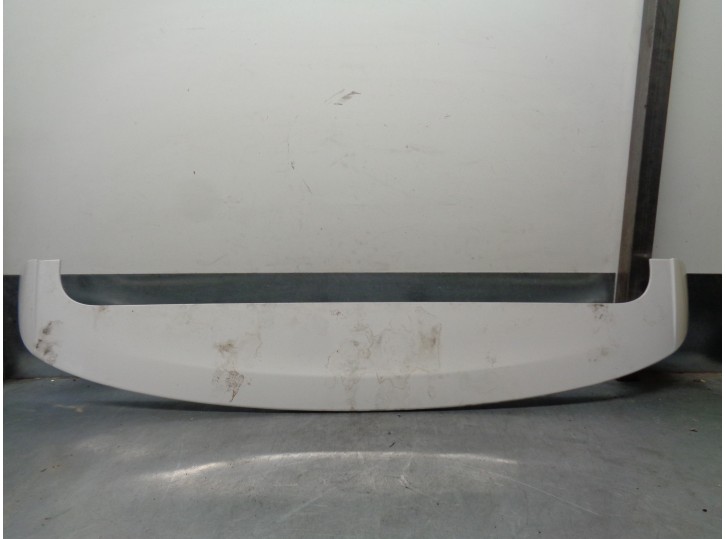 Recambio de aleron trasero para hyundai ix35 1.7 crdi cat referencia OEM IAM 872102Y000  