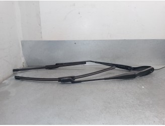 Recambio de brazo limpia delantero derecho para volvo c30 1.6 diesel cat referencia OEM IAM 8623160LHD  