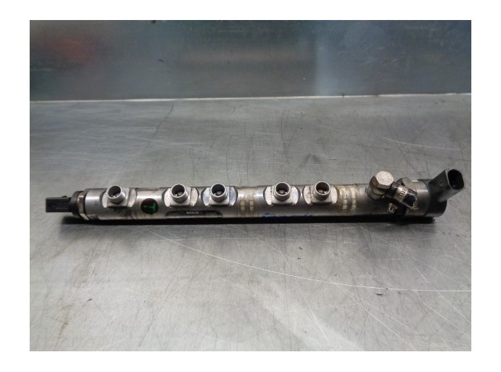 Recambio de rampa inyectora para bmw serie 5 berlina (e60) 2.0 turbodiesel cat referencia OEM IAM 780912802 0445214184 BOSCH
