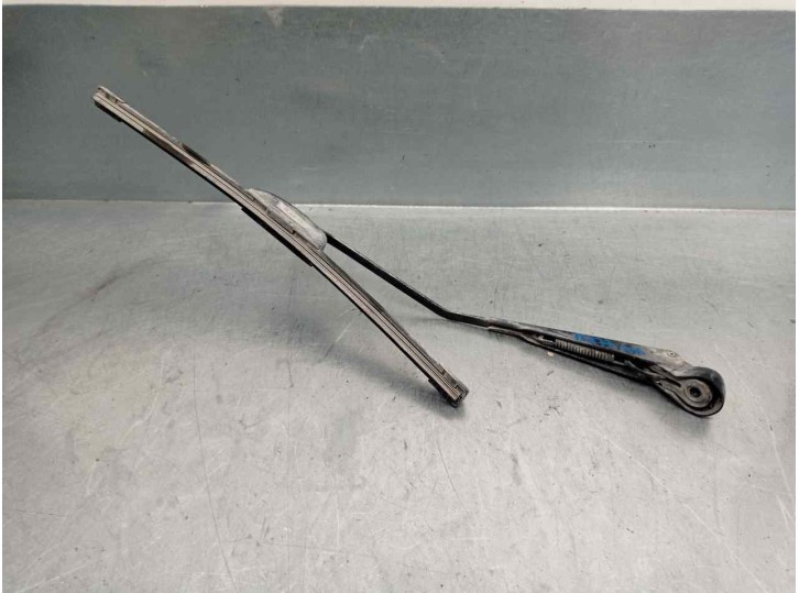 Replacement rear wiper arm for Suzuki Vitara SE/SV (ET) 2.0 Turbodiesel CAT OEM IAM reference C4238 