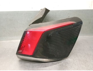 Recambio de piloto trasero derecho para peugeot 3008 ii suv (mc_, mr_, mj_, m4_) 1.6 bluehdi 120 referencia OEM IAM 9810477080 9