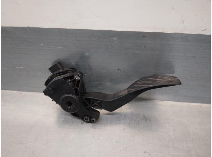 Recambio de potenciometro pedal para nissan qashqai (j11) 1.2 16v cat referencia OEM IAM 180024BA0B  