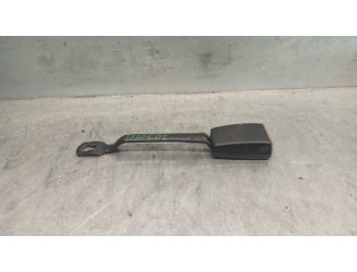 Recambio de enganche cinturon para audi a4 berlina (b5) 1.9 tdi referencia OEM IAM 8D0857755B 