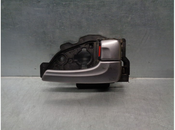 Recambio de maneta interior delantera derecha para hyundai ix35 1.7 crdi cat referencia OEM IAM 826202S020RJ5 826202S020 