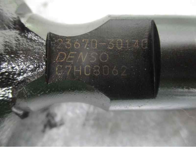 Recambio de inyector para toyota land cruiser (j12) 3.0 turbodiesel referencia OEM IAM 2367030140 07H08062 DENSO