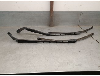 Recambio de brazo limpia delantero derecho para peugeot 307 cc (s2) 2.0 16v hdi fap cat (rhr / dw10bted4) referencia OEM IAM 965