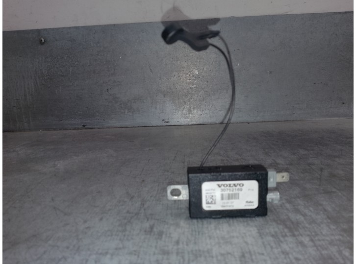 Recambio de antena para volvo c30 1.6 diesel cat referencia OEM IAM 30752169 28022741 