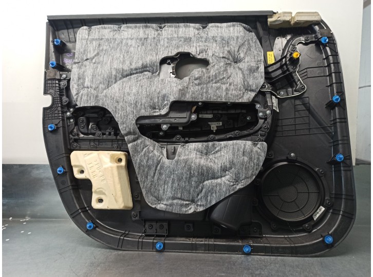 Recambio de guarnecido puerta delantera derecha para kia soul ( ) 1.6 crdi cat referencia OEM IAM 82308B2000DT1 5 PUERTAS