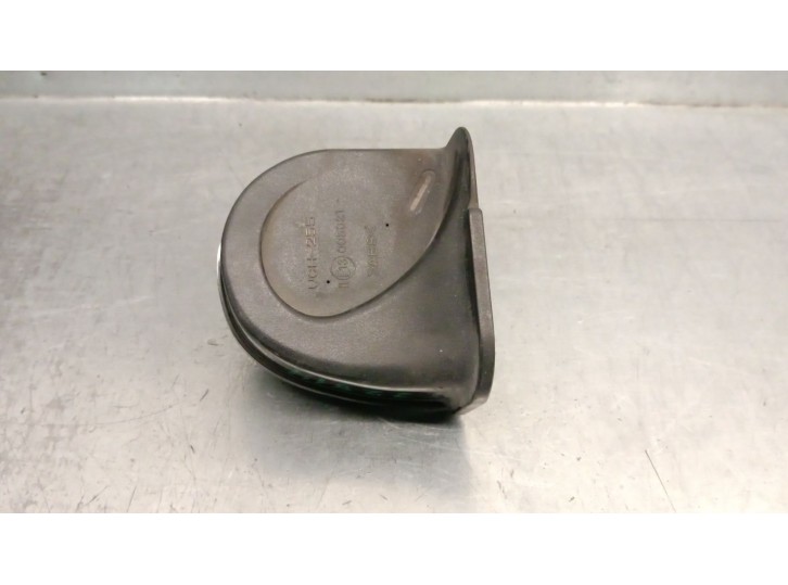 Recambio de claxon para honda hr-v (ru) 1.5 (ru1) referencia OEM IAM UCH255 