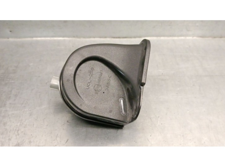 Recambio de claxon para honda hr-v (ru) 1.5 (ru1) referencia OEM IAM UCL256  