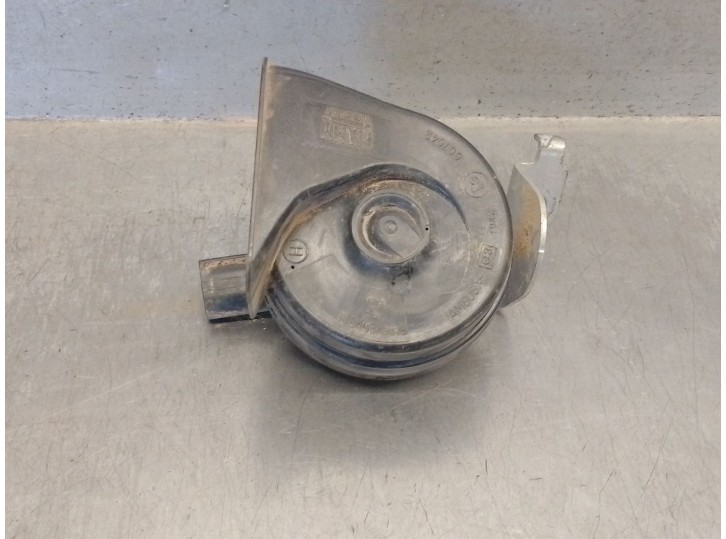 Recambio de claxon para mercedes-benz cla (c118) cla 200 d (118.312) referencia OEM IAM A2475403306 A2475403306 