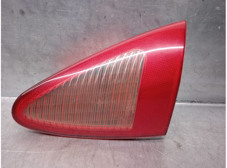 Recambio de piloto trasero derecho para alfa romeo 147 (190) 1.9 jtd 16v distinctive referencia OEM IAM 46556346 DE PORTON 5 PUE