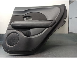 Recambio de guarnecido puerta trasera derecha para kia soul ( ) 1.6 crdi cat referencia OEM IAM 83302B2000DT1 5 PUERTAS