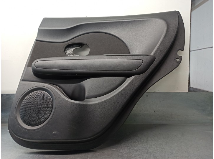 Recambio de guarnecido puerta trasera derecha para kia soul ( ) 1.6 crdi cat referencia OEM IAM 83302B2000DT1 5 PUERTAS
