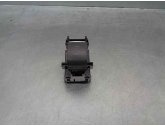 Recambio de mando elevalunas trasero derecho para toyota corolla (e21) referencia OEM IAM 193354  