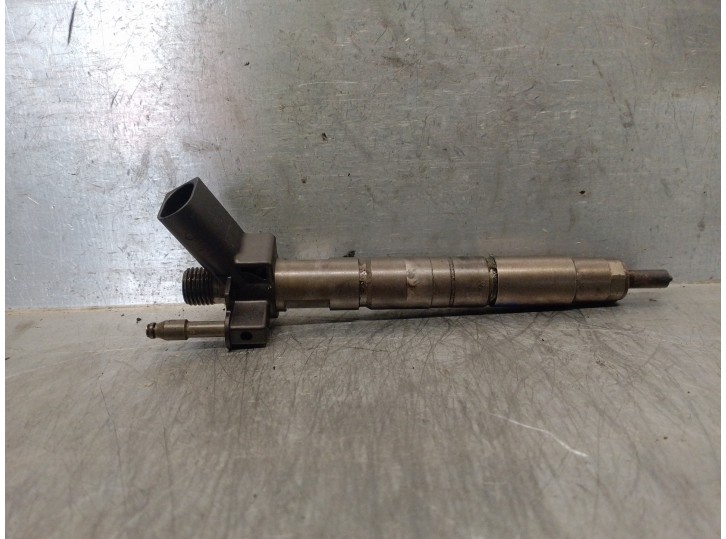 Recambio de inyector para bmw x3 (e83) 2.0 turbodiesel cat referencia OEM IAM 779787705 0445116001 BOSCH