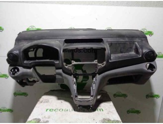 Recambio de salpicadero para nissan nv 200 (m20) 1.5 dci cat referencia OEM IAM 681003LG5A NEGRO Y GRIS 