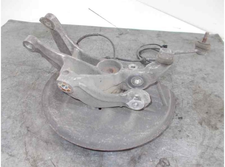 Recambio de mangueta trasera izquierda para peugeot 407 st sport referencia OEM IAM   